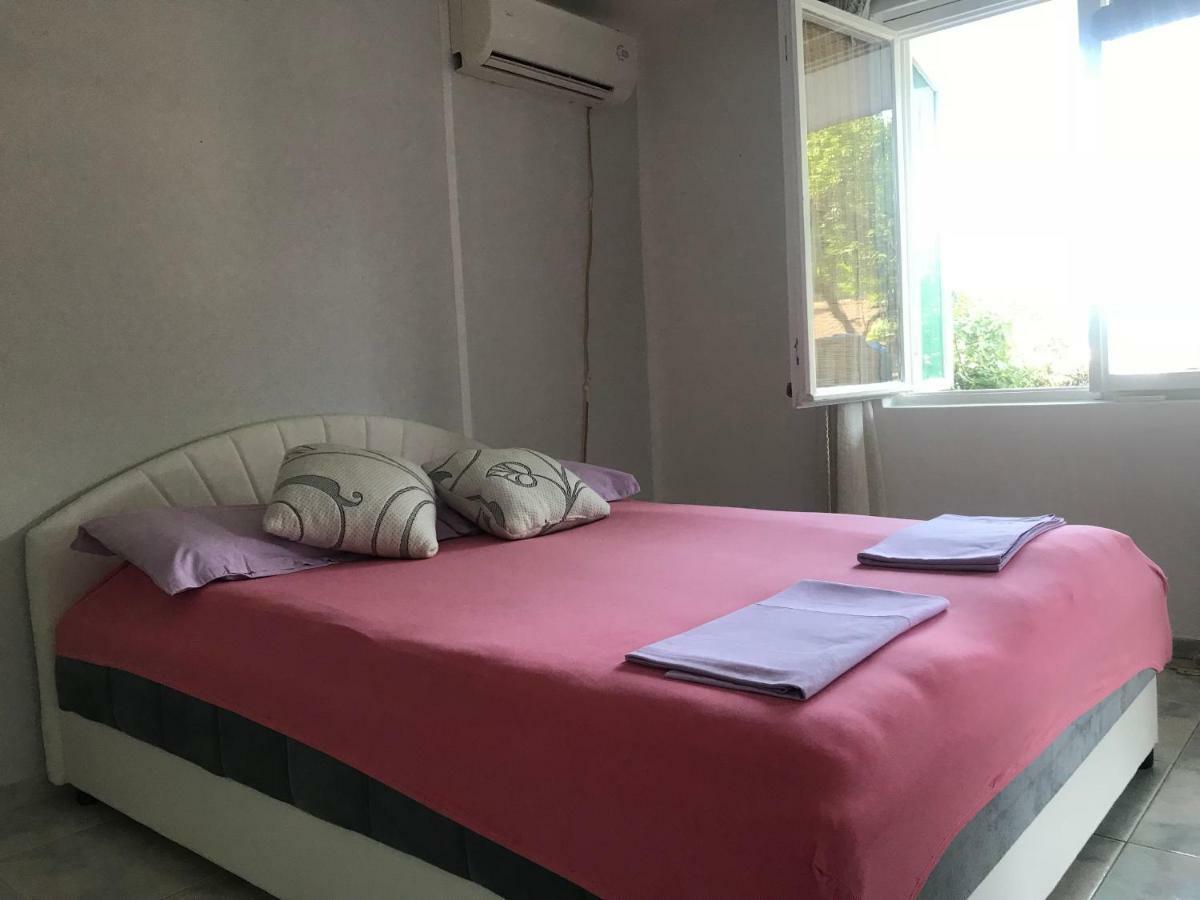 Apartmani Konjevic ヘルツェグ・ノヴィ エクステリア 写真